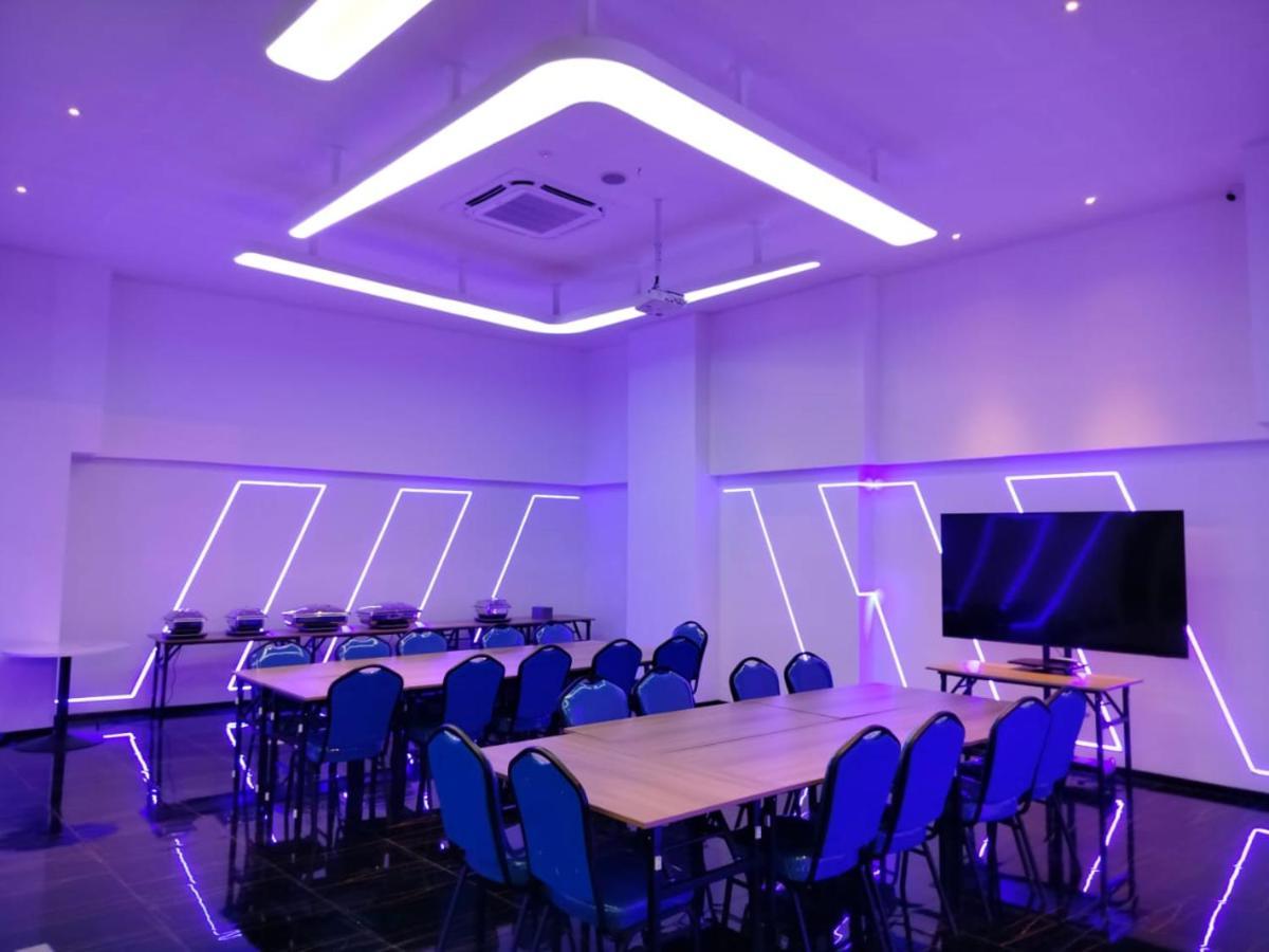 Hotel Moritz Biz Gandaria Yakarta Exterior foto