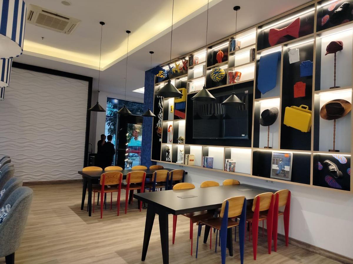 Hotel Moritz Biz Gandaria Yakarta Exterior foto